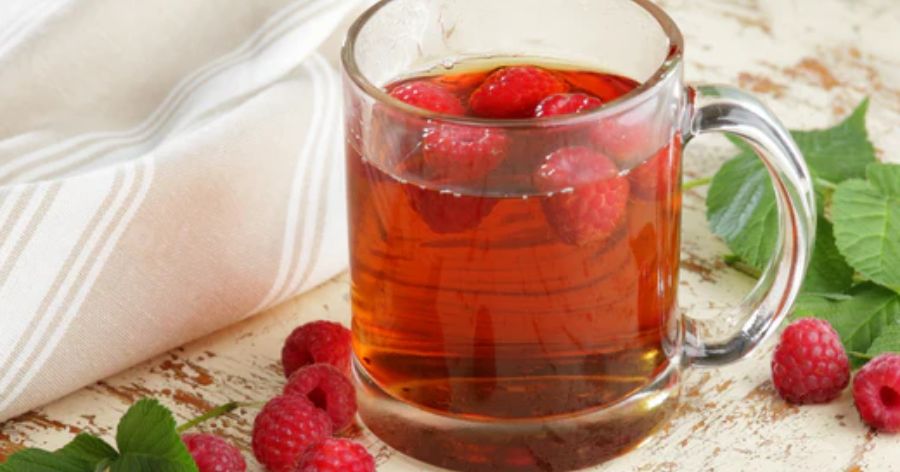 A Guide: Raspberry Leaf Tea Benefits